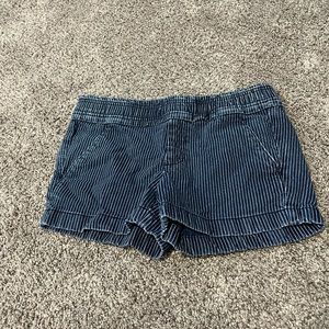 Loft Navy/White pinstripe XS Short